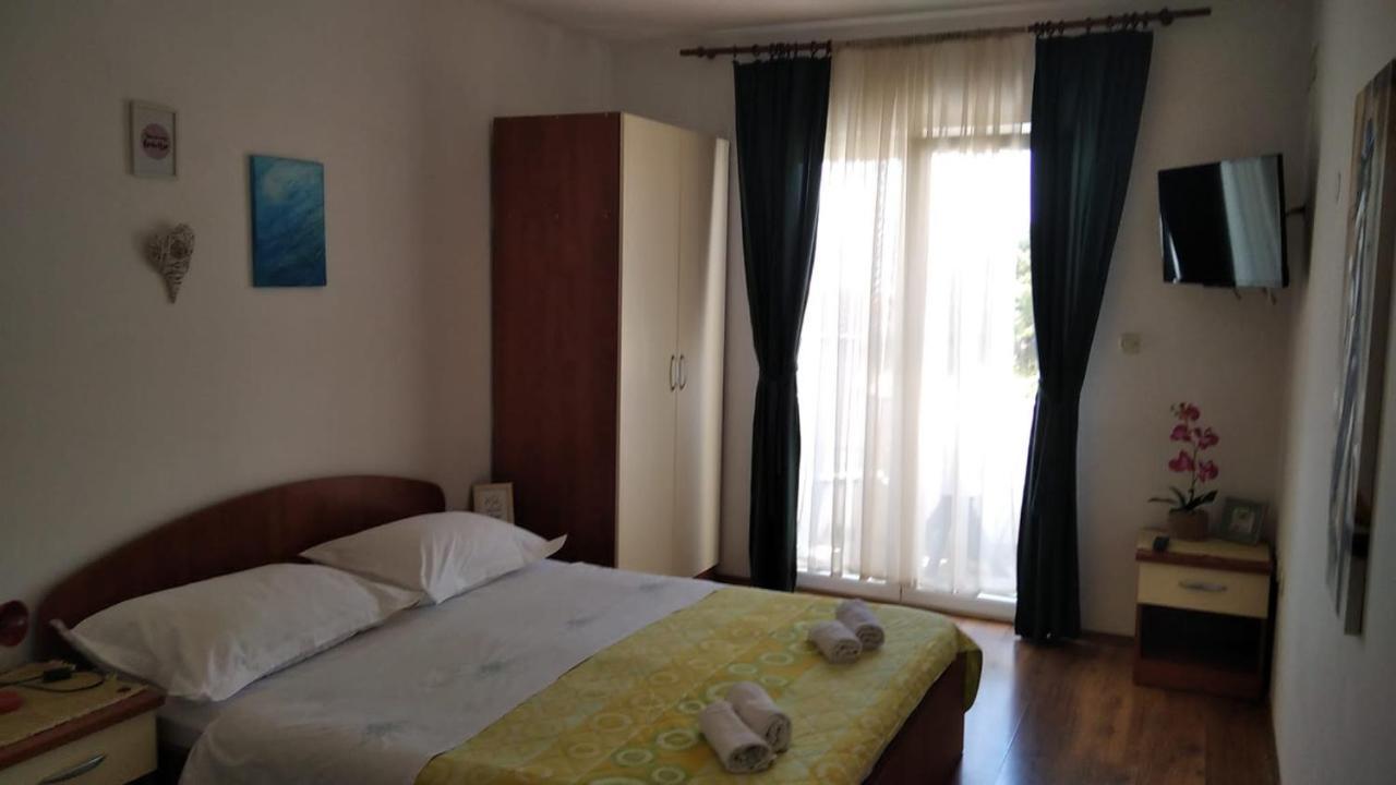 Apartman Mare Drvenik  Exterior foto